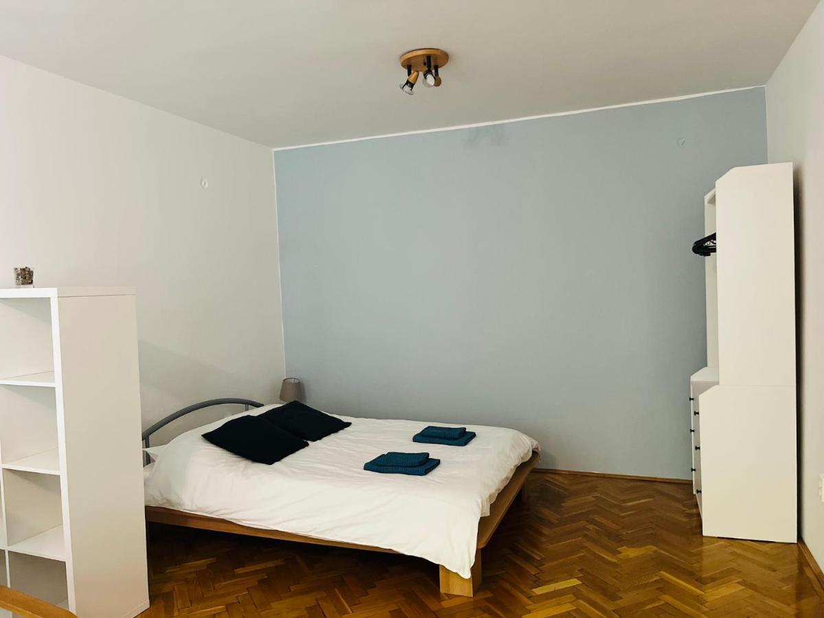 Ferienwohnung Bauhaus Flat In Amazing Location Budapest Exterior foto